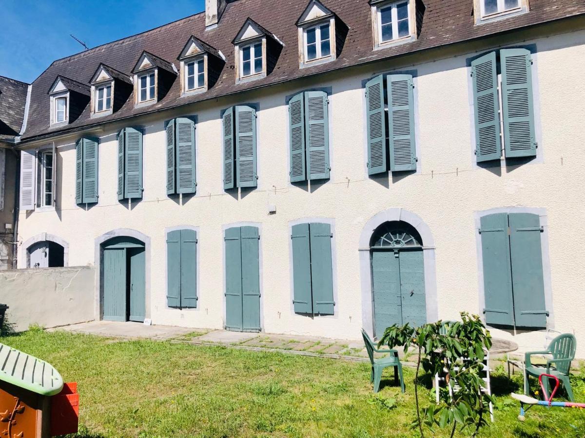 Une Maison De Famille Oloron-Sainte-Marie Buitenkant foto