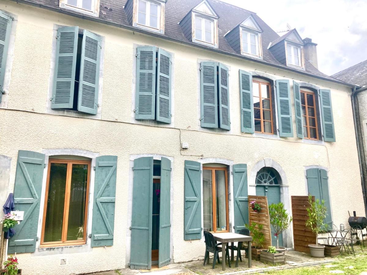 Une Maison De Famille Oloron-Sainte-Marie Buitenkant foto